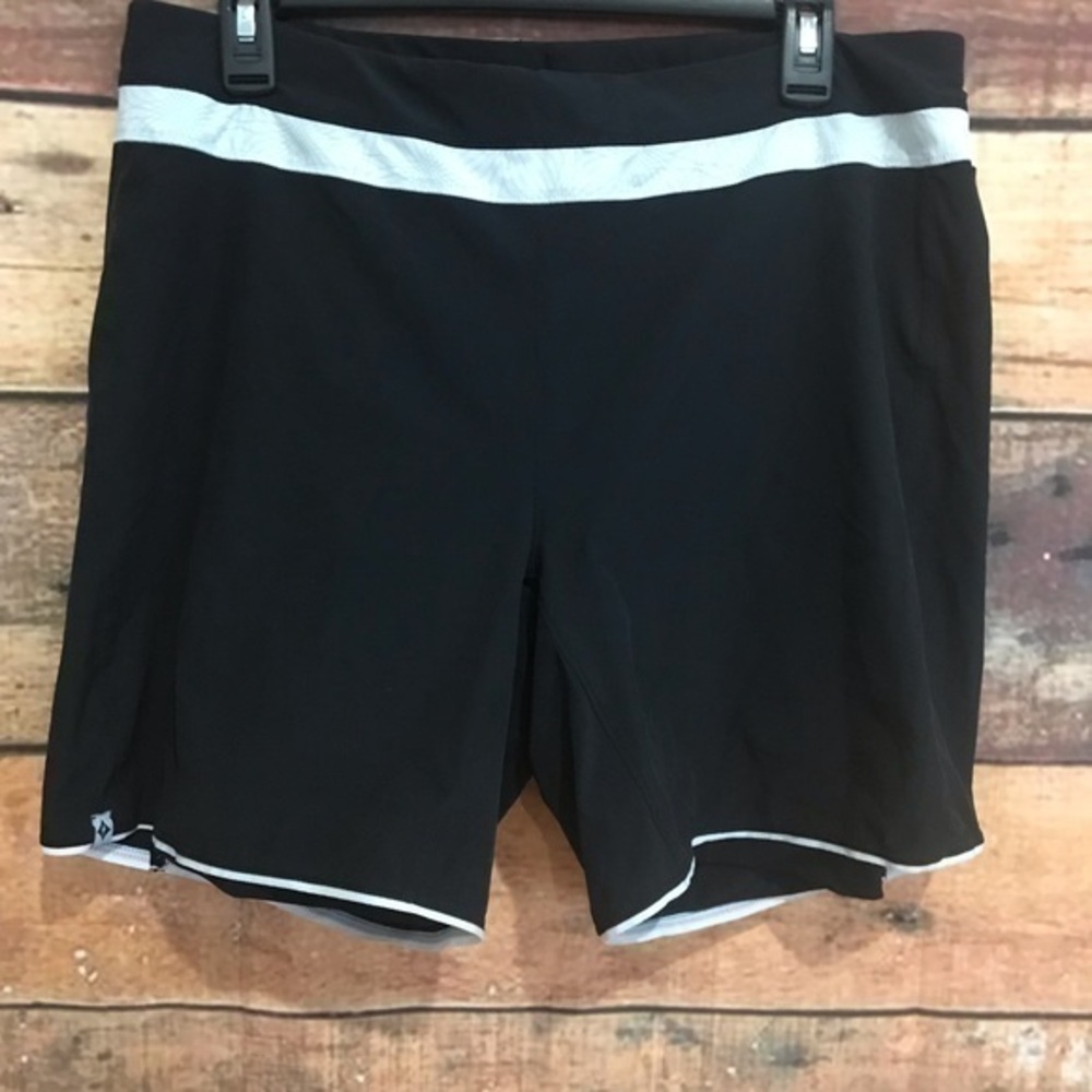 NWT Shasta Sport Shorts Sz L